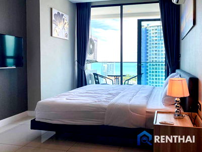 Condos for sale Terminal 21 Pattaya : Fully furnished - 52sq.m. 1 bedroom condo for sale at The Point, peaceful location on Pratumnak Hill, Pattaya.