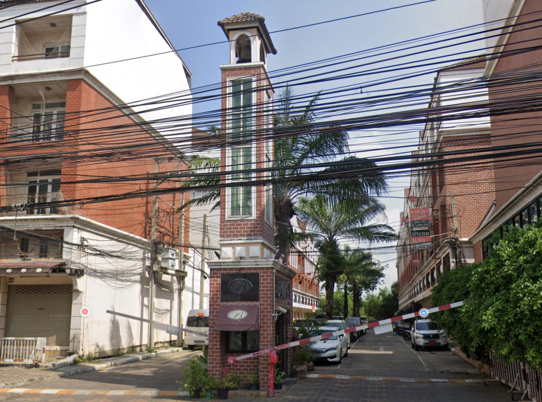 Project British Place Bangbon Picture - 1/1