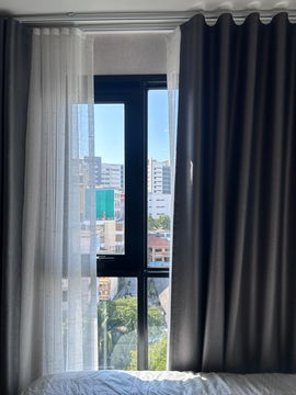 Brixton Campus Bangsean  ชั้นเดียวกับสระว่ายน้ำ ฟิตเนส 