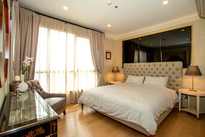 Condos for rent Charn Issara Tower 2 : Code: KJ3338  for rent HQ Thonglor by Sansiri // Line ID: @kjcondo (with @) //