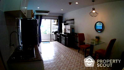 Condos for rent Sukumvit 6 : 1-BR Condo at Saranjai Mansion Condominium near BTS Nana (ID 514273)