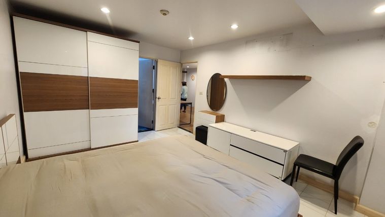 ปล่อยเช่า🏕️ ไบรท์ตั้นเพลส ซอยศูนย์วิจัย ถนนเพชรบุรี  เฟอร์ครบพร้อมอยู่