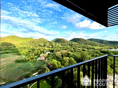 Condos for sale Robinson Sriracha : 1-BR Condo at Knightsbridge The Ocean Sriracha in Surasak (ID 1956051)