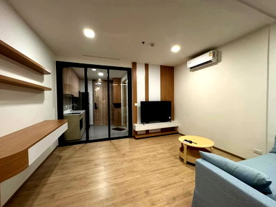 Condos for rent : P500 Condo for rent XT Phayhathai, good location next to BTS Phayathai, spacious room, fully furnished, has washing machine, ready to move in!