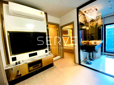 Condos for rent : Luxury Style & High floor 1 Bed unit Fully Furnished Good Location close to MRT Rama 9 350 m. @   Life Asoke - Rama 9