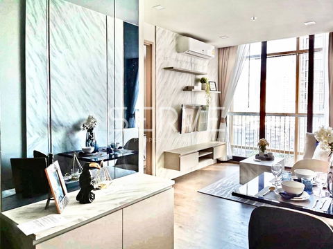 Modern & Luxury 1 Bed Good Location Shuttle bus to BTS Phrom Phong Close to The Emporium / For Rent-Park 24