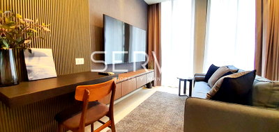 Condos for rent : Nice Studio with Partition Garden view Perfect Location BTS Phloen Chit / Condo For Rent-Noble Ploenchit (โนเบิล เพลินจิต)