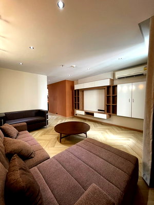 เช่าคอนโด มาร์เก็ต เพลส นางลิ้นจี่ : Baan Piya Sathorn【𝐑𝐄𝐍𝐓】🔥คอนโดดีไซน์คลาสสิกที่ผสานความทันสมัย พร้อมพื้นที่กว้างขวางในทำเลใจกลางเมือง🔥 ติดต่อไลน์ไอดี: @hacondo