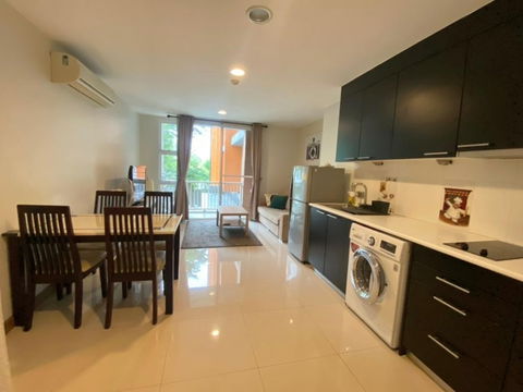 Condo for sale, D 65, rare corner room, 2 bedrooms, size 70 sq m, price only 5,400,000 baht.