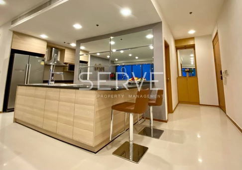 3 Beds เฟอร์ครบพร้อมอยู่ วิวสวยชั้นสูง ทำเลดี ใกล้ BTS พร้อมพงษ์/ สำหรับเช่า-The Emporio Place