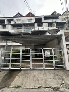 ขายทาวน์โฮม พร้อมอยู่ ซอยพัฒนาการ 44