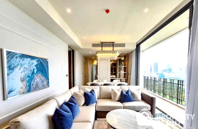 Condos for sale : 2-BR Condo at Muniq Langsuan near BTS Ratchadamri (ID 1964419)