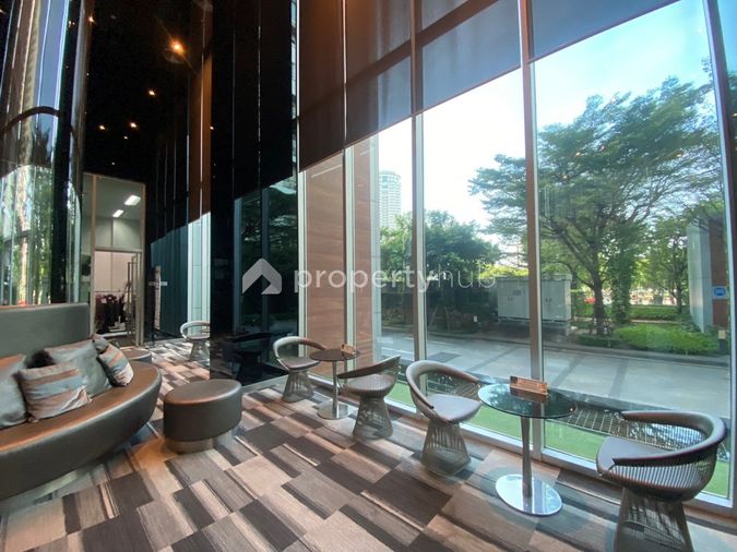 Rhythm Sathorn - Narathiwas