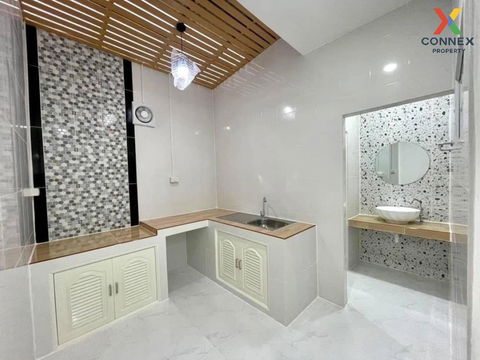 For Sale Townhouse/Townhome  , Chomfah warangkul Klong2 , Khlong Song , Thanyaburi , Pathum Thani , CX-111871 ✅ Live chat with us ADD LINE @connexproperty ✅ 