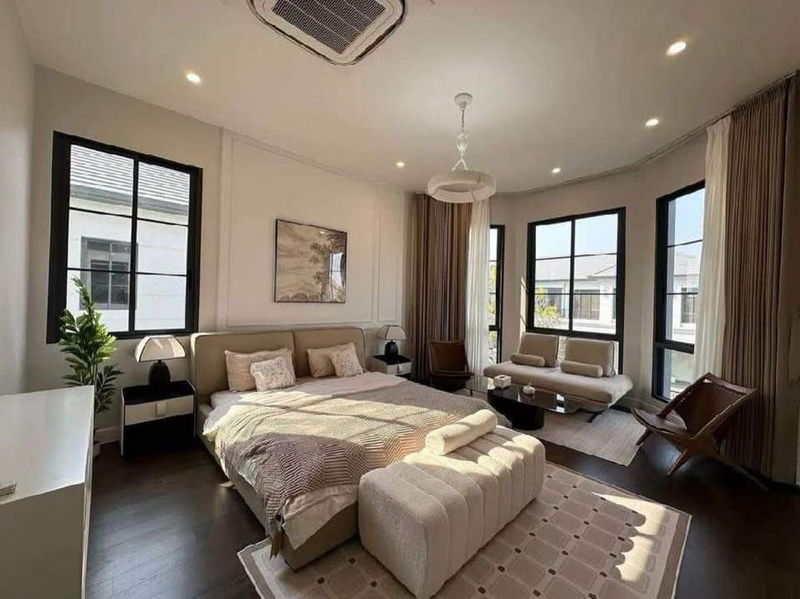 บ้านเดี่ยวให้เช่า : นาราสิริ กรุงเทพกรีฑา บ้านเดี่ยวให้เช่า 4 ห้องนอน 495 ตรม Narasiri Krungthepkreetha ใกล้ โรงเรียนนานาชาติ ไบรท์ตัน คอลเลจ