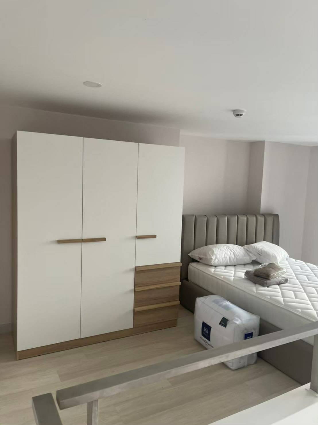 ให้เช่า Knightsbridge Prime Sathorn  ตกแต่งครบพร้อมอยู่ ห้องDuplex ชั้น 30  เนื้อที่ 44 ตรม.เดือนละ 28,000 บาท