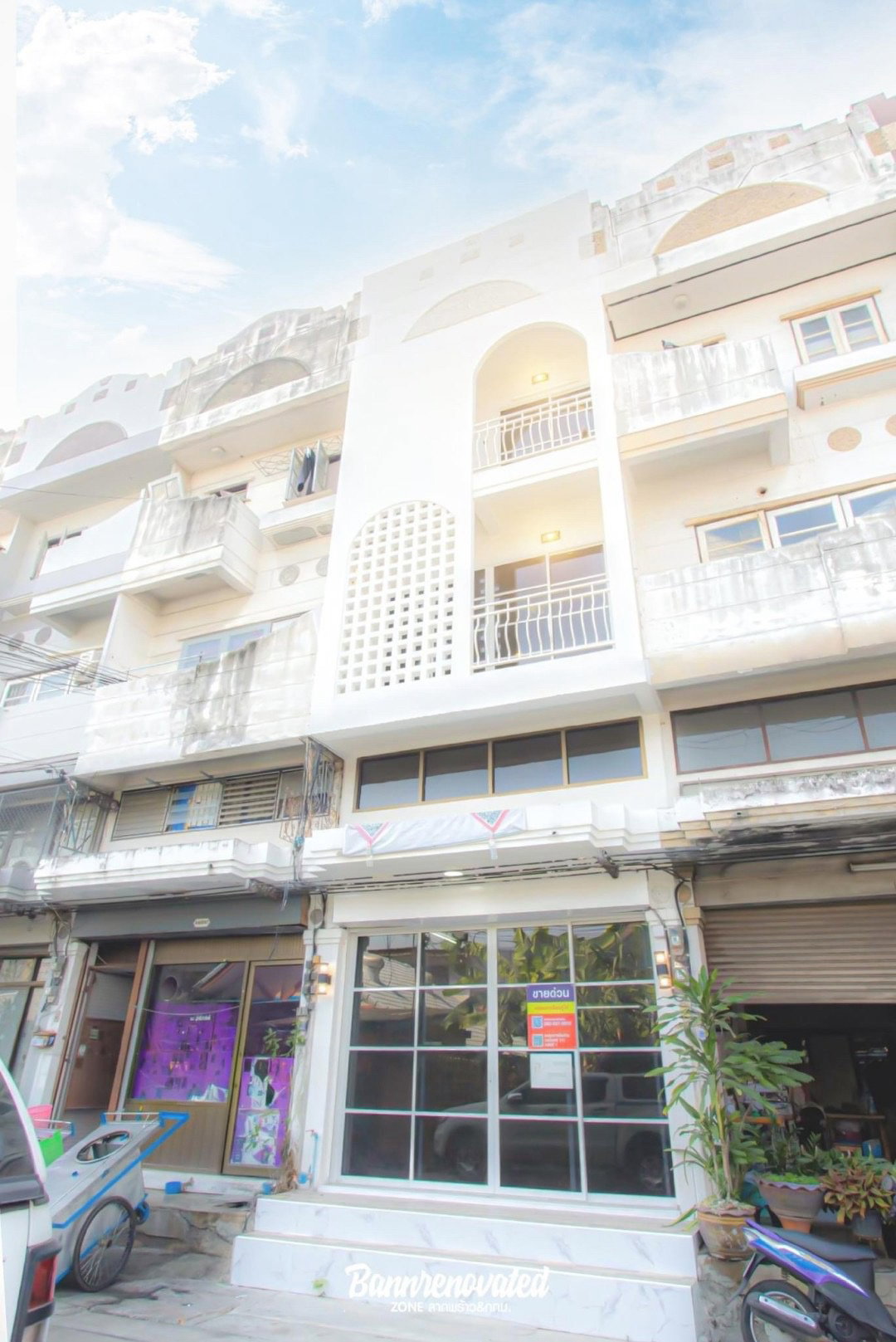 3-storey commercial building, Nawamin 111 Intersection 1, renovated, usable area 182 sq.m. #Near Pat Market 2.99 million baht #Free transfer
