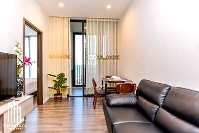 Condos for rent : For rent Whizdom Essence, high floor, south side, open view, fully furnished, 34.03 sq.m., 1 bedroom @23,000 Baht