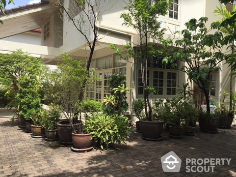 บ้าน 3-ห้องนอน ใน ลาดยาว (ID 1974731)
