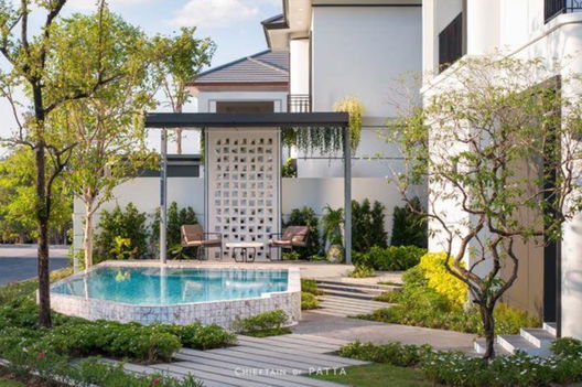 รูป CHIEFTAIN by PATTA - รูปที่ 2/7