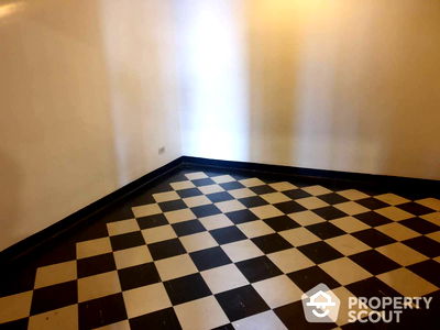 Condos for sale : 2-BR Condo at Le Premier 2 Condominium near BTS Thong Lor (ID 1982077)