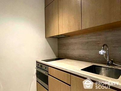 Condos for sale Sathorn Thani Tower : 1-BR Condo at The Lofts Silom near BTS Surasak (ID 1981706)