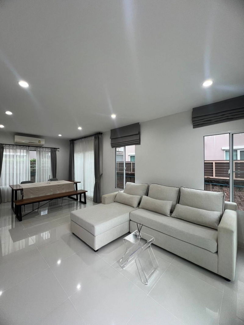 บ้านเดี่ยวให้เช่า : LTH11388–House FOR RENT at Onnut Size 38 sq.w. 135 sqm. 3 beds 2 baths Near BTS Onnut station ONLY 45k/month
