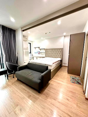 Condos for sale : Ideo Q Chula Samyan【𝐒𝐄𝐋𝐋 & 𝐑𝐄𝐍𝐓】🔥 With a condo that combines luxury and simplicity in one place.  🔥 Contact Line ID: @hacondo