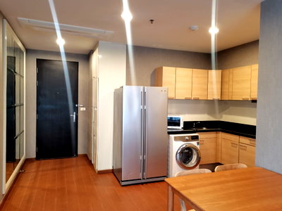 คอนโดให้เช่า : Available for rent!! The Address Chidlom, 2 Bedroom with 85 sqm. corner unit. Garden view, Ready to move in
