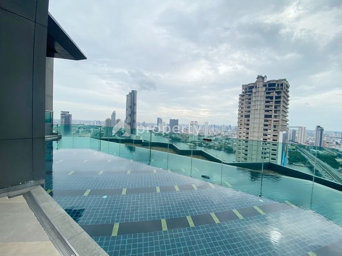Rhythm Sathorn