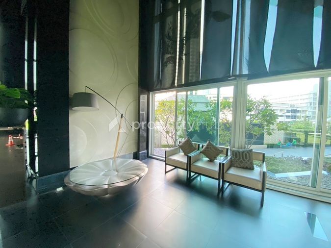 Rhythm Sathorn