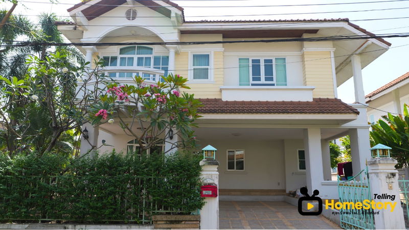 Houses for rent : For rent, 4 bedrooms, 4 bathrooms, 2 parking spaces, corner house, near the park, Phatra Village, On Nut-Wongwaen, near Suvarnabhumi Airport