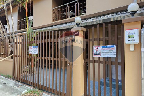 [920081001-1231] "Find Paradise: Golden Palms Condo in Patong" - image 3