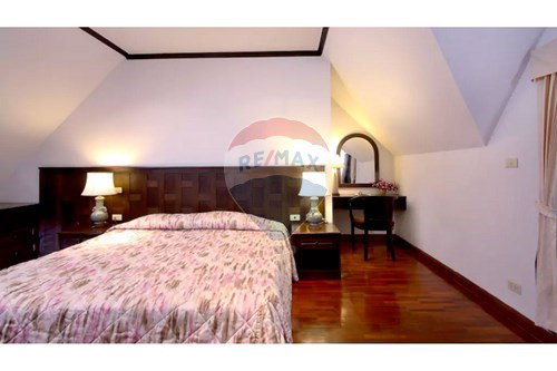 [920081001-1229] "Find Paradise: Golden Palms Condo in Patong" - image 6