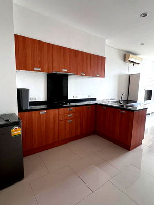 คอนโดให้เช่า : #K466 ให้เช่า Villa Sathorn Condominium  วิลล่าสาทร บีทีเอสกรุงธนบุรี รูปแบบห้อง 1 ห้องนอน 1 ห้องน้ำ 1 ห้องเก็บของ  ชั้น 20 ขนาด 49.70 ตรม 