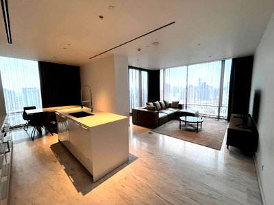 เช่าคอนโด รร.พณิชยการสีลม : LTHC11514 - Four Seasons FOR RENT Size 115 sqm. 2 beds 2 baths Near BTS Saphan Taksin Station ONLY 170K/Month