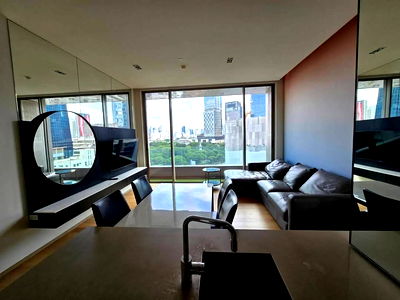 Condos for sale : LTH11517 - Saladaeng One FOR SALE Size 56.71 sqm. 1 bed 1 bath Near MRT Lumpini Station ONLY 19.5 MB