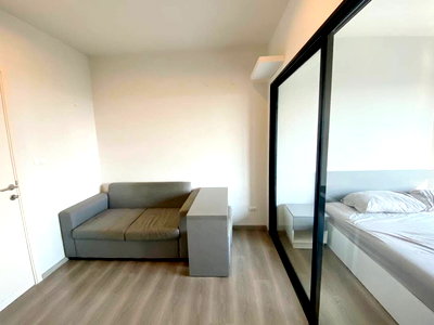 Condos for sale : Aspire Sathorn - Taksin (Copper Zone) 