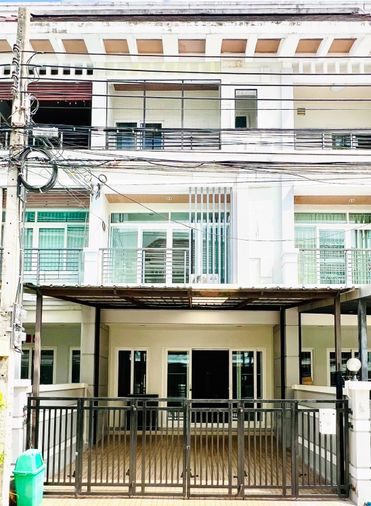 บ้านให้เช่า Baan Klang Muang Urbanian Srinakarin พร้อมเข้าอยู่สนใจติดต่อ Line @goodmanpro หรือ โทร 0999029192