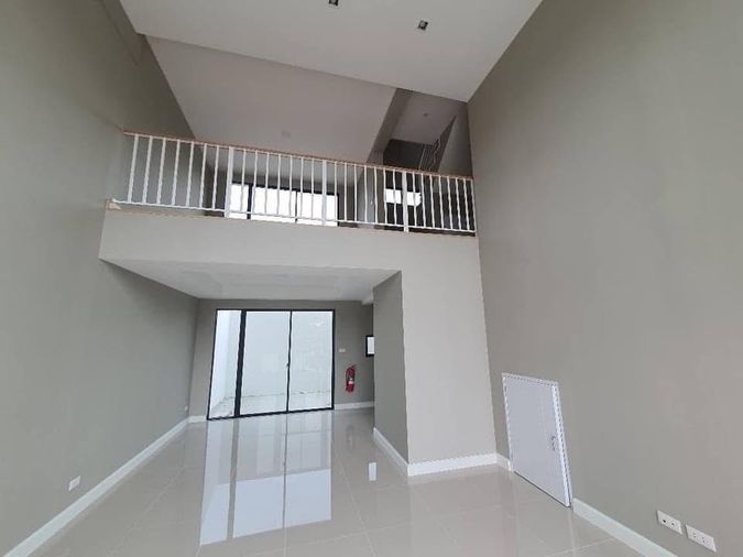 3-bed home office for rent, 210 sqm, 18.5 sq wah, Lat Krabang