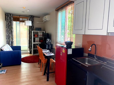 ขายคอนโด : ชั้น 3 ห้องมุม หน้าต่างพิเศษ ห้องนั่งเล่นกว้างกว่าห้องอื่น วิวต้นไม้ 1 BEDROOM ไนซ์ สวีท สนามบินน้ำ กองสลาก กระทรวงพาณิชย์ ปปช.