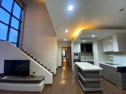 รูปภาพ Available for rent! Ivy Ampio Duplex type 3 Bedroom with 136 sqm.size. Fully Furnished ready to move in