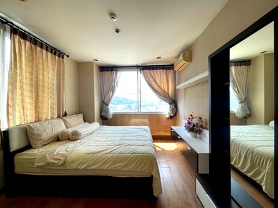 Condos for rent Robinson Sriracha : For rent Sriracha Condo View high floor beautiful view fully furnished near community convenient transportation ready to move in