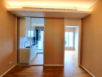 Condos for sale : For sell condo THE SAINT RESIDENCES Building C, Floor 29,1 bed room, Room size 30.00 sqm