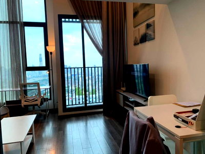 Condos for rent : For Rent KnightsBridge Space Rama9 Fully Furnished (Near Central Rama9)