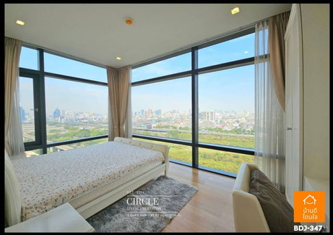 Luxury corner condo, beautiful Circle Living Prototype (83.95 sq m.), 2 bedrooms, 2 bathrooms, Panoramic View, near MRT Phetchaburi, only 800 m.