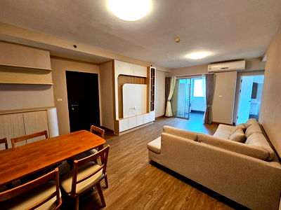 Condos for sale : LTH11563-Supalai Park Ekkamai-Thonglor FOR SALE Size 84 sqm. 2 beds 1 bath Near BTS Ekkamai Station ONLY 5.5 MB