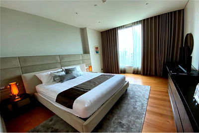 Condos for rent Bangkok : [920271003-627] Sindhorn Residence 3BR for RENT
