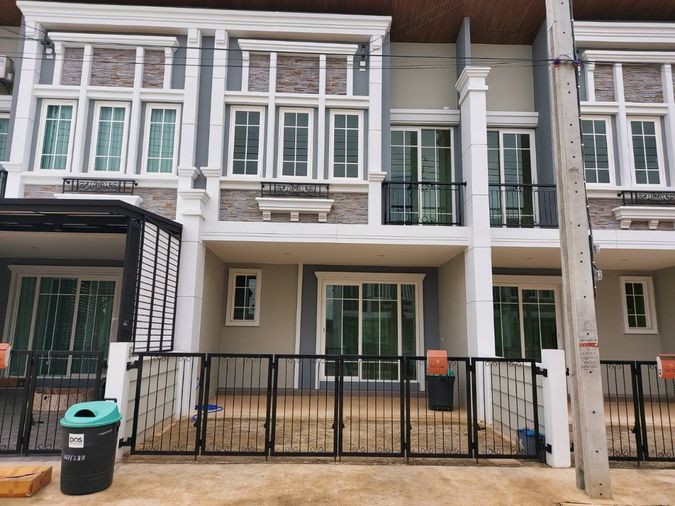 ขายทาวน์โฮม 4 ห้องนอน 117 ตร.ม. 19.2 ตร.ว. โกลเด้น ทาวน์ ศิริราช - ราชพฤกษ์