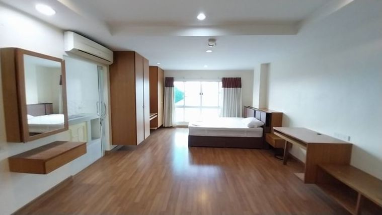 ให้เช่า เดอะมูน คอนโด ตัวเมืองชลบุรี ใกล้เซนทรัล เพียง 5,000/เดือน เท่านั้น สนใจโทร.091-082-8888